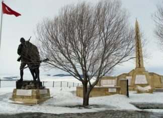 Honoring Lycurgus After His Death